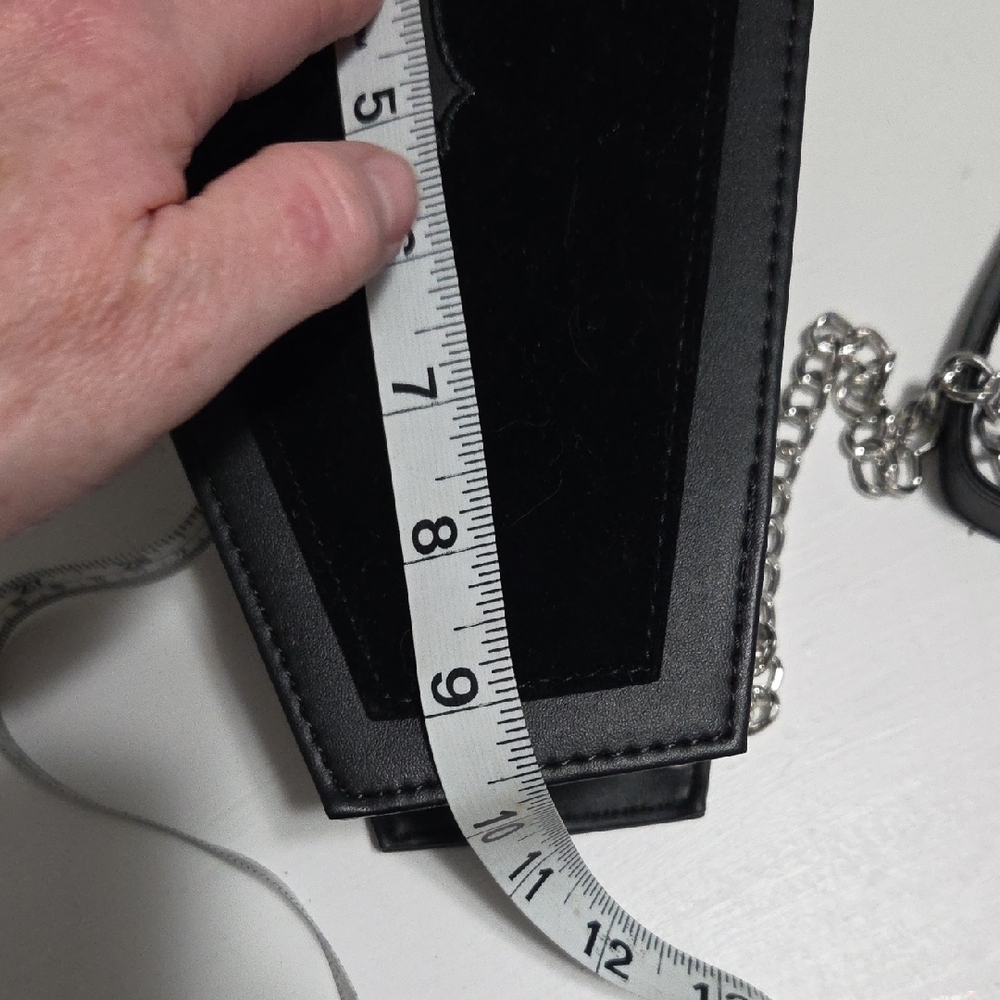 Black Coffin Cross Velvet Chain Shoulder Bag - Picture 10 of 14